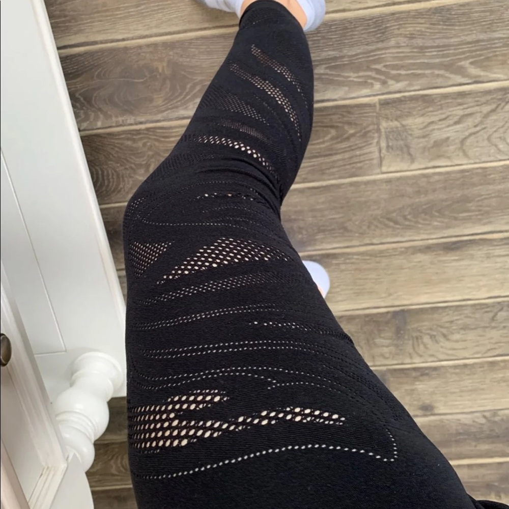 Lululemon size 6 leggings